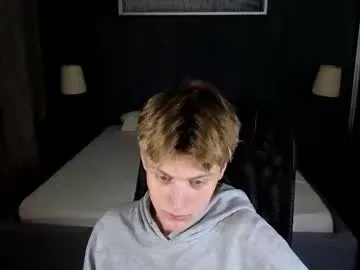 Freechat louie_evans on Chaturbate