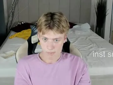 Freechat louie_evans on Chaturbate