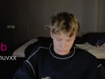 Freechat louie_evans on Chaturbate