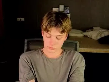 Freechat louie_evans on Chaturbate