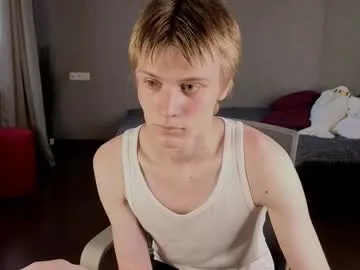 Freechat louie_evans on Chaturbate