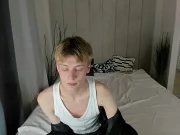 Freechat louie_evans on Chaturbate