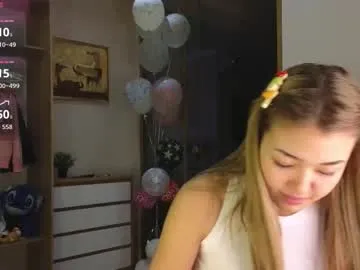 Freechat love_peace_here on Chaturbate