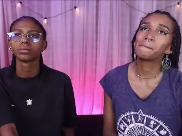 Freechat lynx_sun__ on Chaturbate