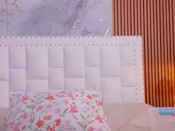 naughty_ebonyy — Wanna enjoy with a kinky pussy? buzz my little kitty until make squirt @10 -MULTIGOAL GOAL 3 GET NAKED/GOAL 5 finger Pussy/Goal6 dildo fuck #ebony #latina #bignipples #saliva #bigass [29 tokens remaining]