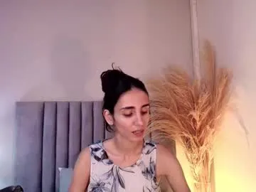 ninacavallli on Chaturbate 