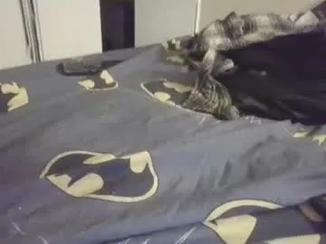 olliebennit on Chaturbate 