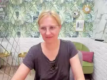 Group paris_cherry on Chaturbate