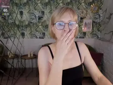 Group paris_cherry on Chaturbate