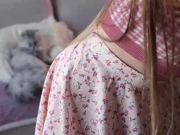 Freechat pretty_princess_elina on Chaturbate