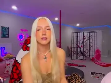 riababe — topless birthday shot  [1500 tokens remaining] IT'S MY BIRTHDAYYY #boobs #blonde #young #teen