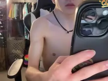 Freechat robertcicijr21 on Chaturbate