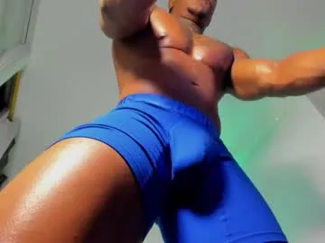 ronnie_777 —  Athletic Body, Naughty Mind  Come Play With MeMy BBC wait for you can suck it do itPvt opncum  #muscle #bbc #anal #ebony #submissive [Goal: 324/3000 tokens]