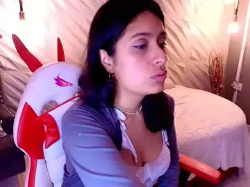 Freechat roxanne_han on Chaturbate