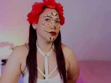 Freechat rubieblaze on Chaturbate