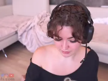 Freechat serareads on Chaturbate