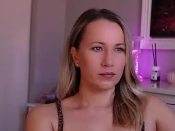 susanjewel — Susanjewel's roomhi! know me, touch me, vibe me, love me! sexy vibes 7,77,777,7777,77777tks!pvt is open if u want us to be alone!thank you!