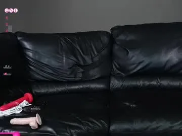 tomimichelle — Full Nude + Solo Show!  =) Favorite Vibe = 75 [0 tokens remaining]