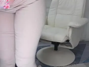 tunderflwer — Let's make pussy cry of pleasure -be bad in a good way #jeans #stockings #toes #bigpussylips #creamypussy #bigass #legs #anal #pantyhose #milf #mature #french #lady #cum #heels #glamour #natural