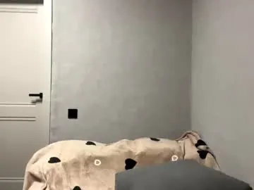 Freechat wildpeachh on Chaturbate