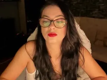 Freechat xlaracroftx on Chaturbate