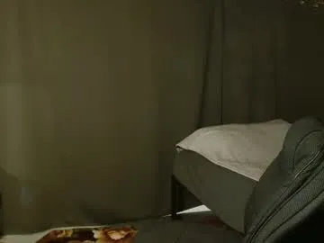 Freechat xxxjrstrokesxxx on Chaturbate