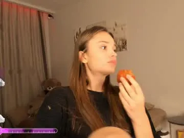 Freechat your__voice on Chaturbate