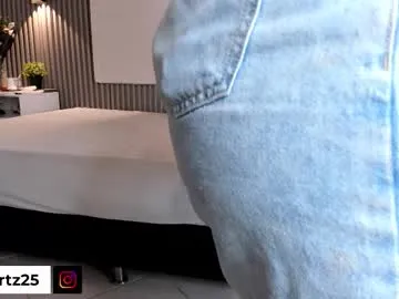 zafiiraa — GOAL: bounce breasts and oil [89 tokens remaining] A moment to let your imagination run wild  Let me show you how I would suck your cock #hairy #bigass #teen #heels #pantyhose