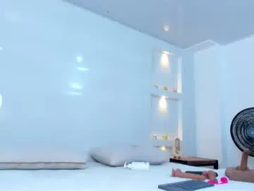 Freechat zenda_evans on Chaturbate