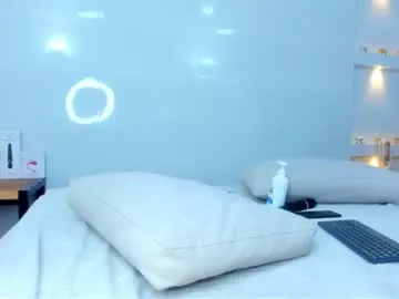 Freechat zenda_evans on Chaturbate