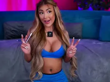 Freechat zenydaxbelle on Chaturbate