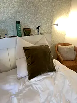 -Alisa — Dildo in pussy