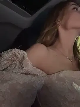 Freechat -AngelAri- on StripChat