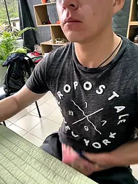 Freechat 97banana on StripChat