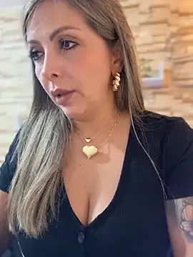 _Abril-Office1 — My boss oils my Tits 