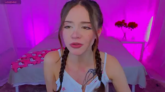 Adetta — ass slaps +ice