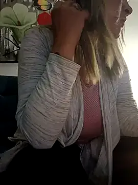 StripChat Afroditecash is Freechat Afroditecash — Wet my pussy, masturbate 2 fingers