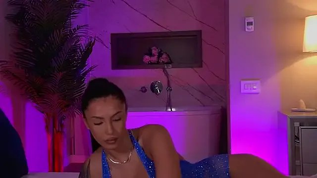 Freechat AishaaDevoe on StripChat