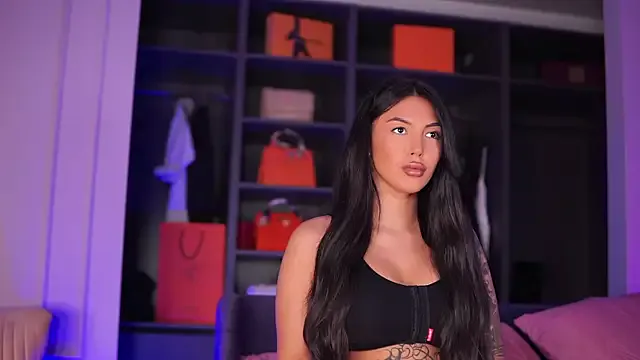 Freechat AishaaDevoe on StripChat