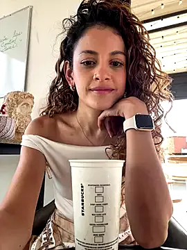 alana15 — SQUIRT ACROSS THE FOODCOURT