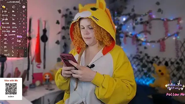 Freechat Alaska_colors7 on StripChat