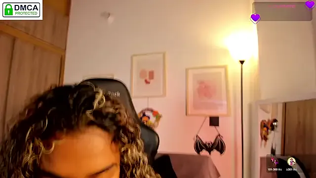 Freechat aleja_montiel__ on StripChat