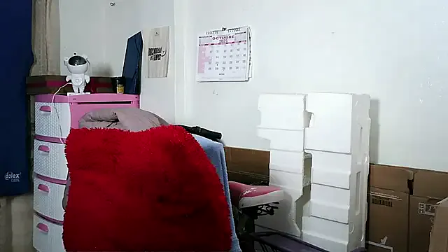 Freechat alixia81 on StripChat