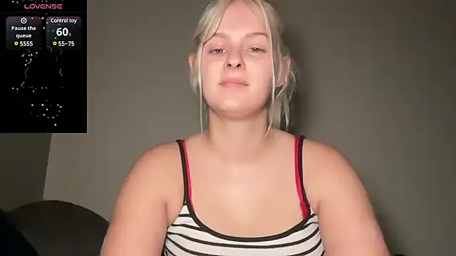 Allylove03 on StripChat 