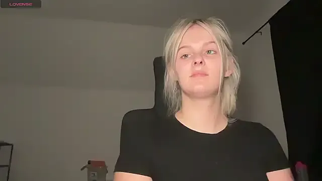 Allylove03 on StripChat 