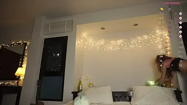 StripChat Amylittlestar is Freechat Amylittlestar — spread pussy close up (see inside)