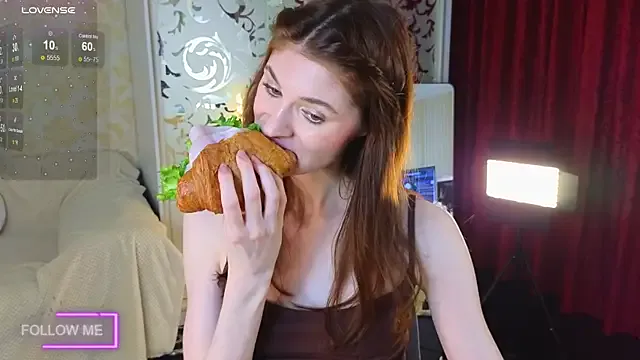 Freechat Angell_Wild on StripChat