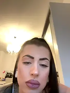 Barbie_1312 — Anal mit Finger und Spielzeug