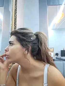 Freechat Bella_Posh on StripChat