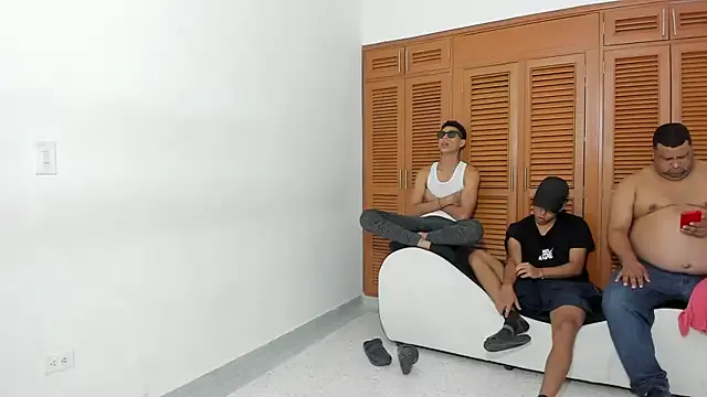 Freechat brutal_sex_room2k on StripChat